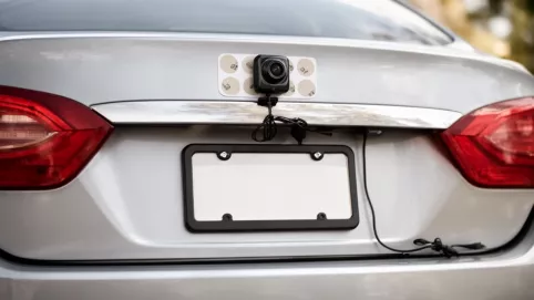 Montaż kamery cofania bezprzewodowej